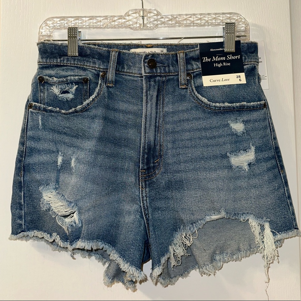 High Rise Mom Short - Size 28 (US 6) Curve Love - Abercrombie & Fitch